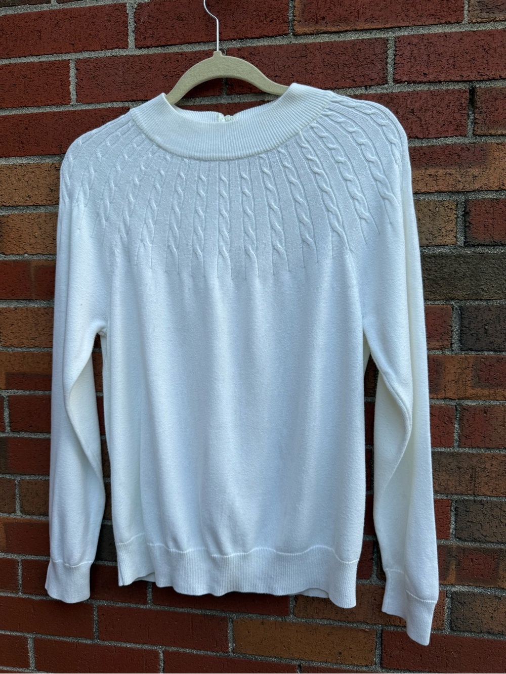 The Tog Shop White Cable Knit Mock Neck Sweater Medium